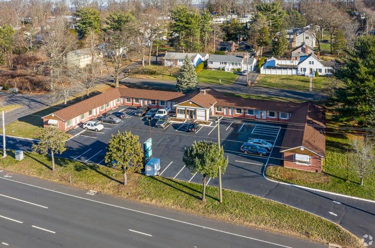 Elm Motel, Motel in Newington