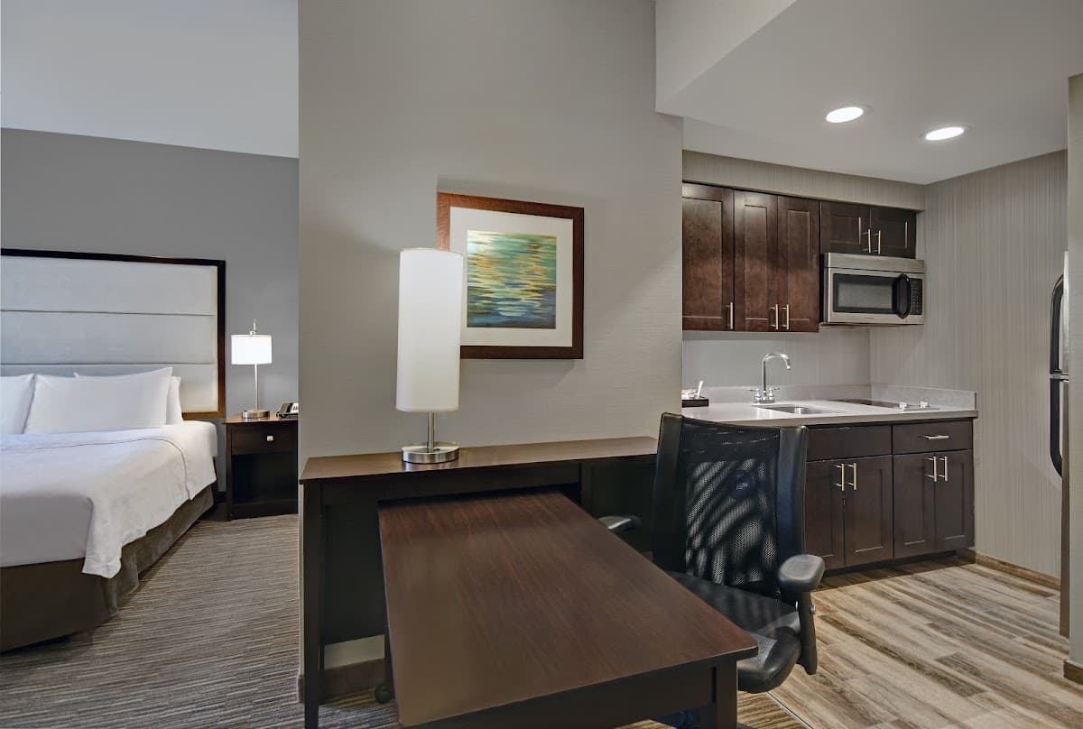 Homewood Suites by Hilton Hamilton, NJ, Hotel in Robbinsville