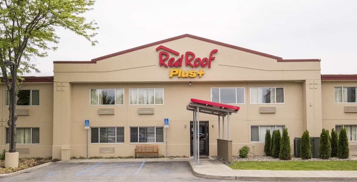 Red Roof PLUS+ Poughkeepsie, Hotel in Crown Heights