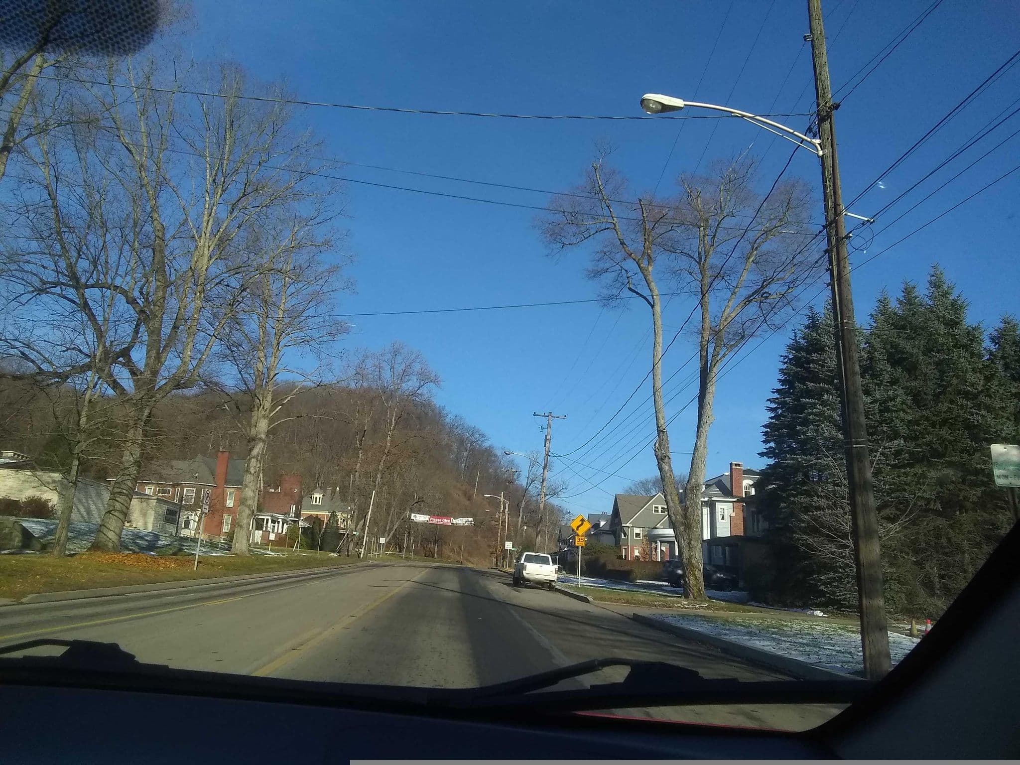 Street view near Horton House, North Warren — © longhorn256 (CC BY-SA · Mapillary)