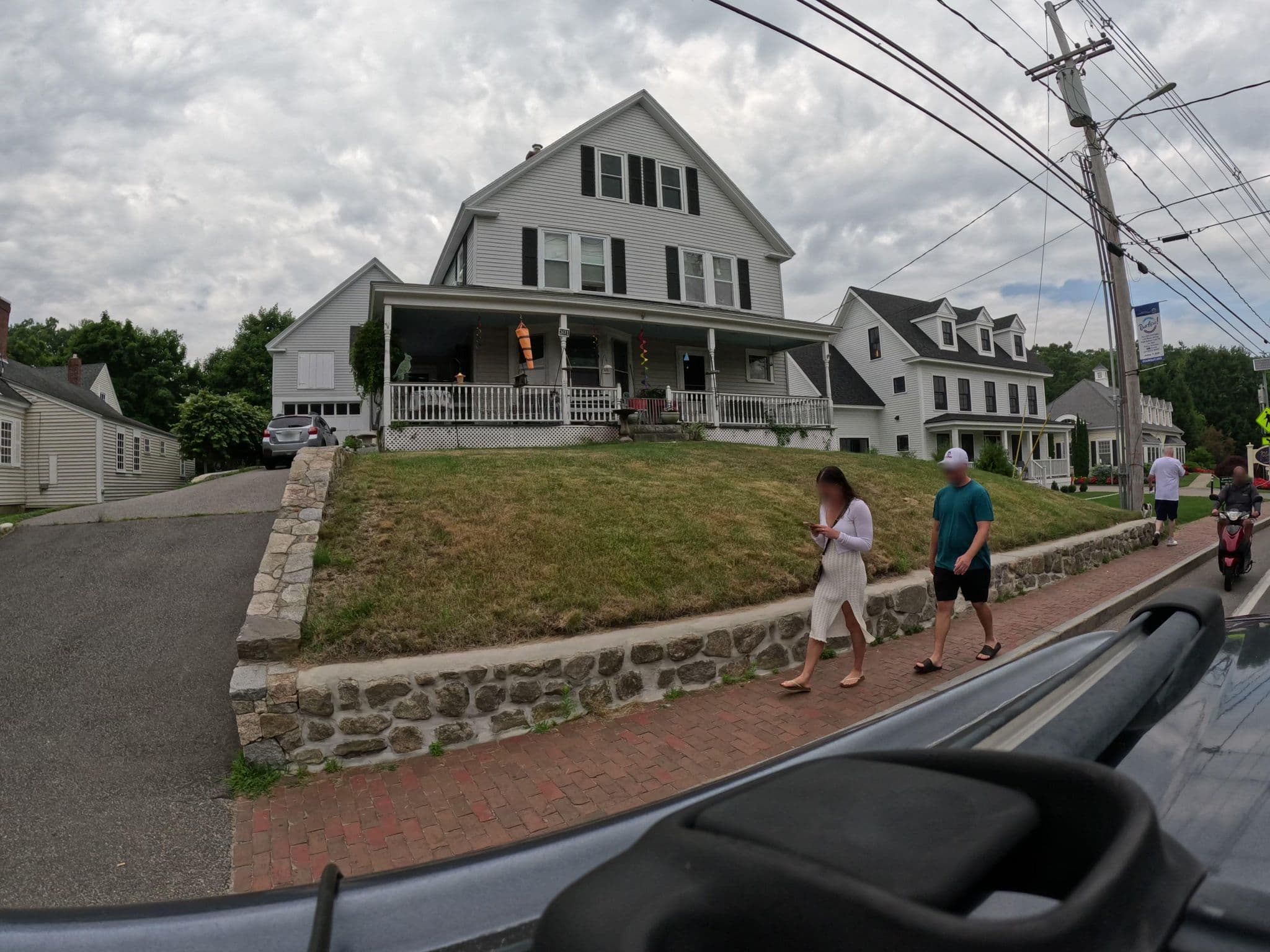 Street view near The Seasons, Ogunquit — © vorpalblade (CC BY-SA · Mapillary)
