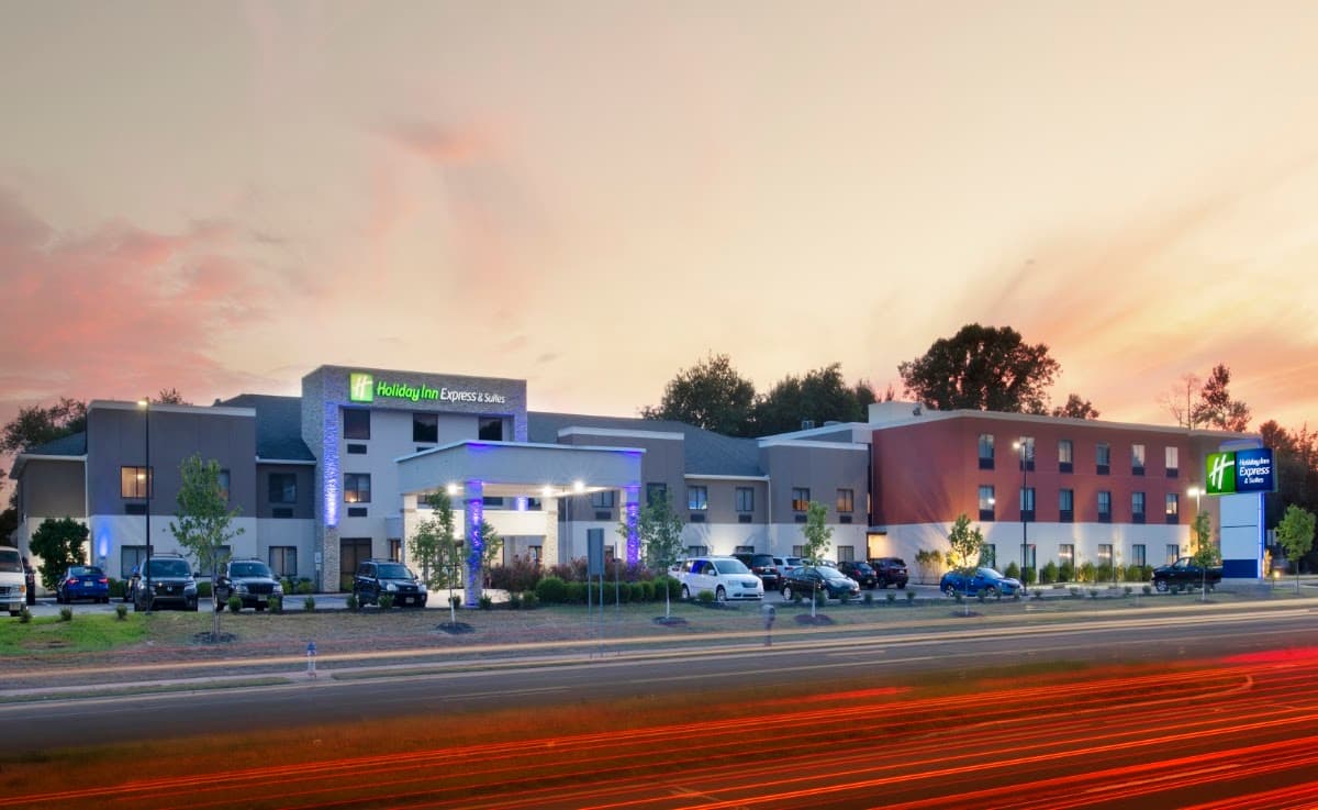 Holiday Inn Express & Suites Williamstown - Glassboro, Hotel in Williamstown