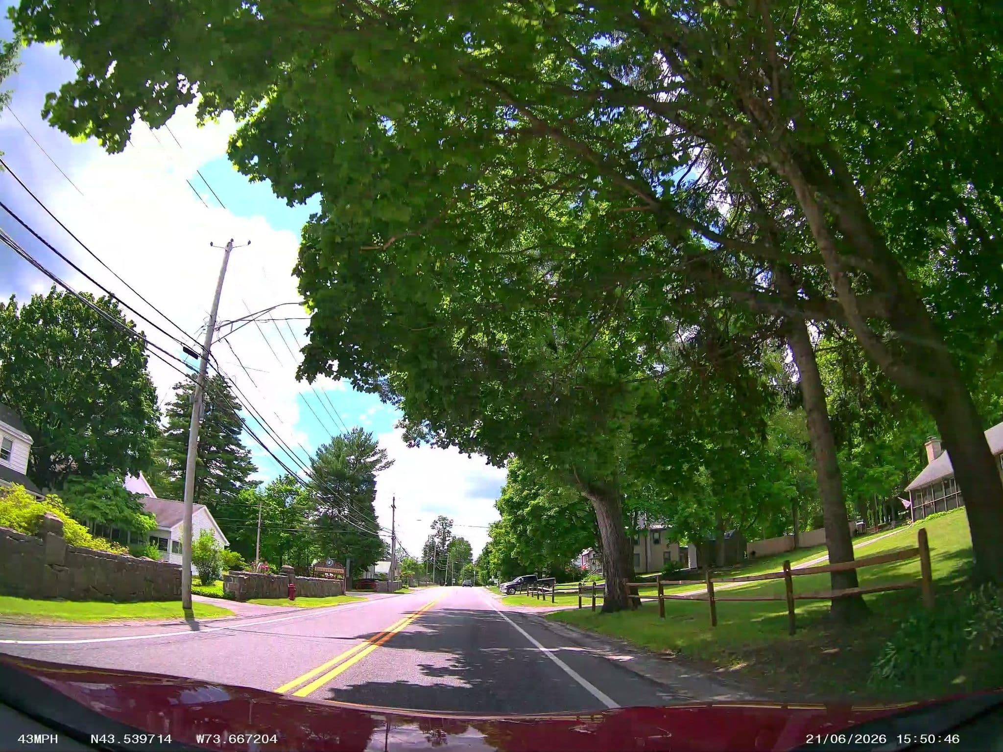 Street view near Northward Ho', Queensbury — © DrivingRoundTown (CC BY-SA · Mapillary)