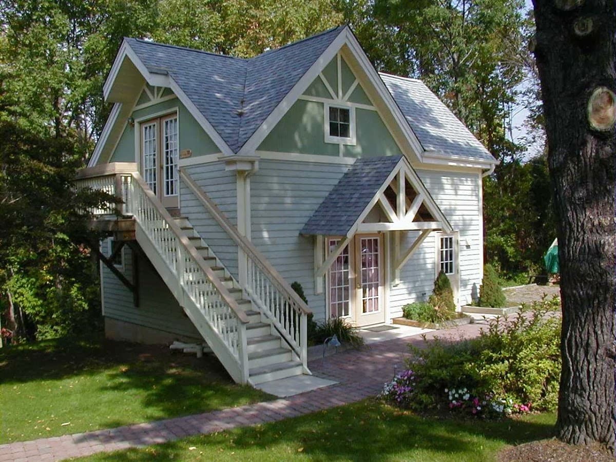 Alpine Haus, Guesthouse in Vernon Center