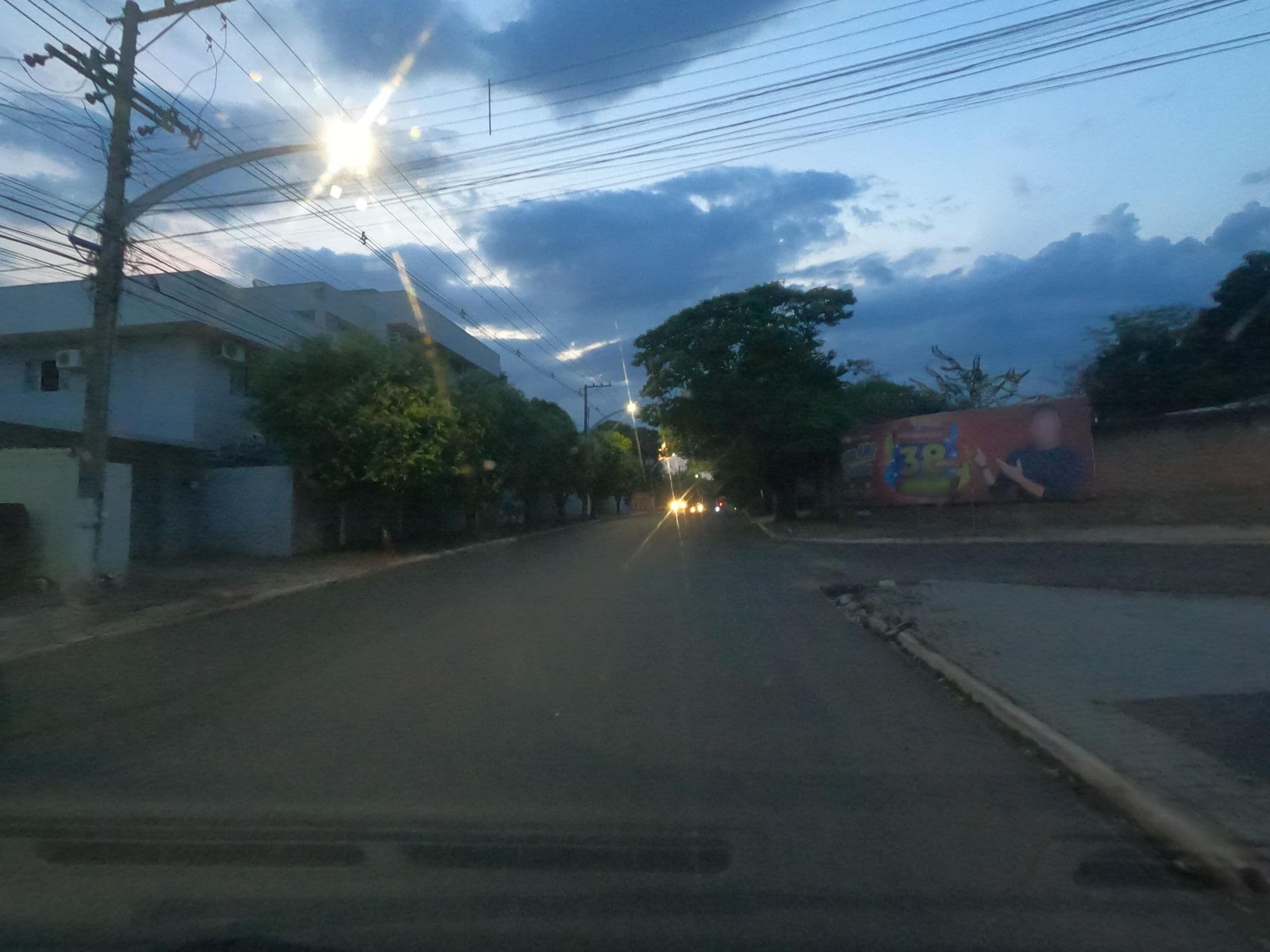 Street view near Hotel Pousada Sol do Araguaia, Barra do Garças — © MuitoAlemdasFronteiras (CC BY-SA · Mapillary)