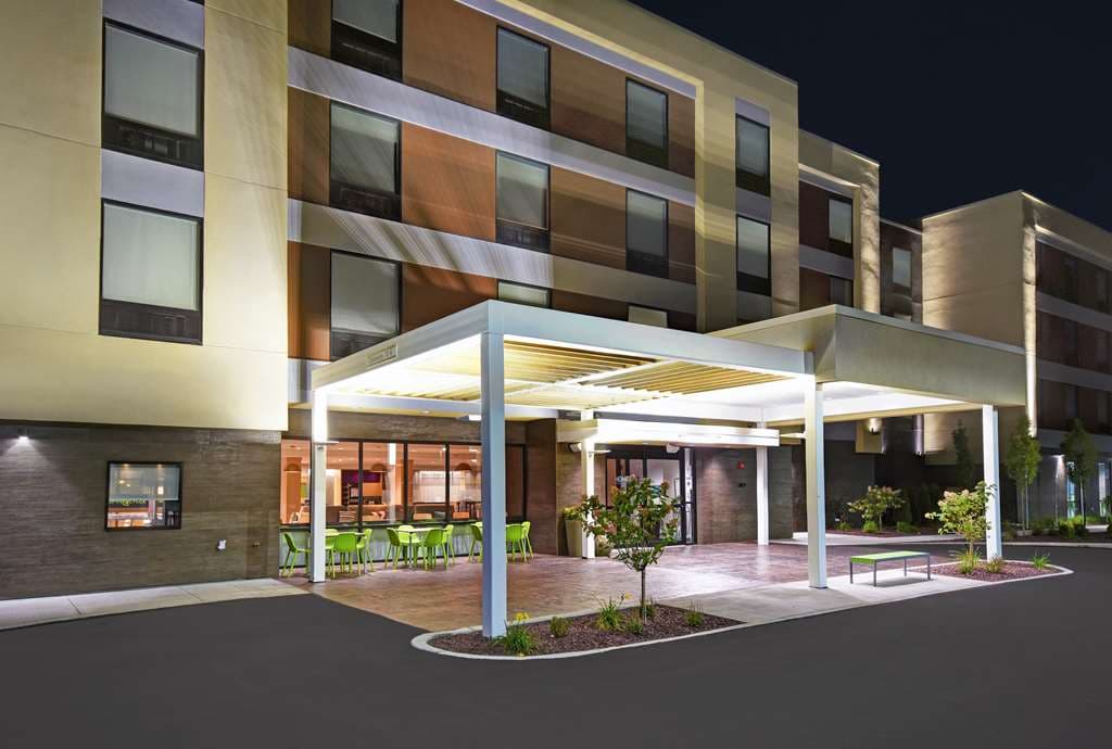 Home2 Suites by Hilton Utica, Hotel in Utica