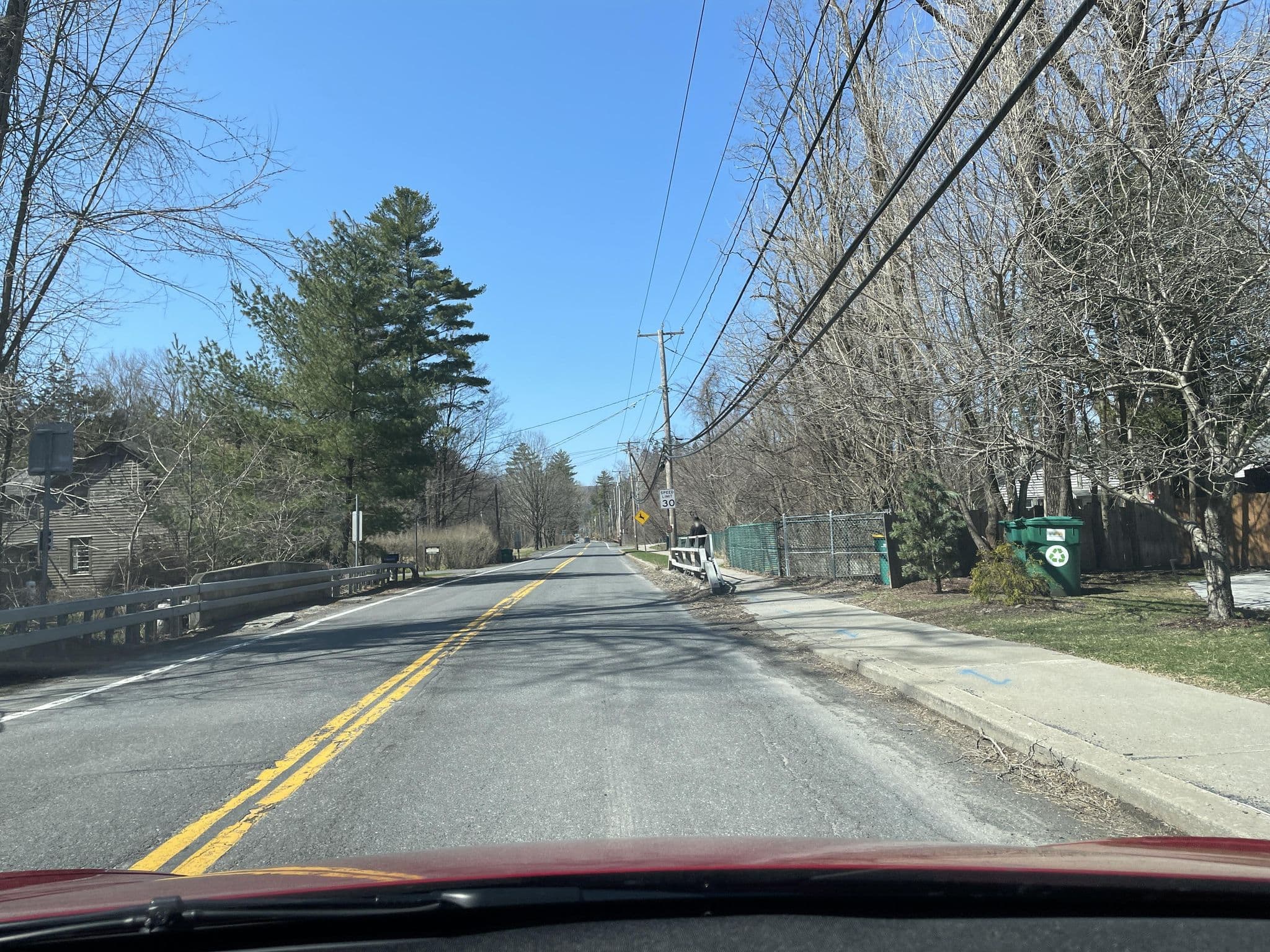 Street view near The Herwood Inn, Zena — © lklepner (CC BY-SA · Mapillary)