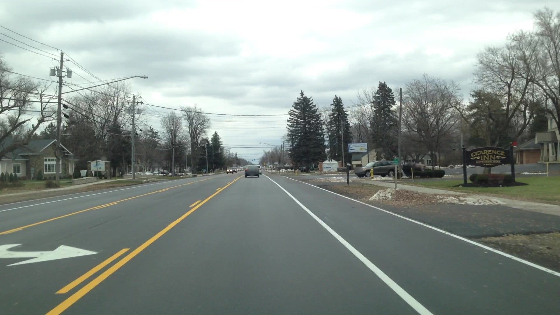 Street view near Clarence Inn, Harris Hill — © lvl5 (CC BY-SA · Mapillary)