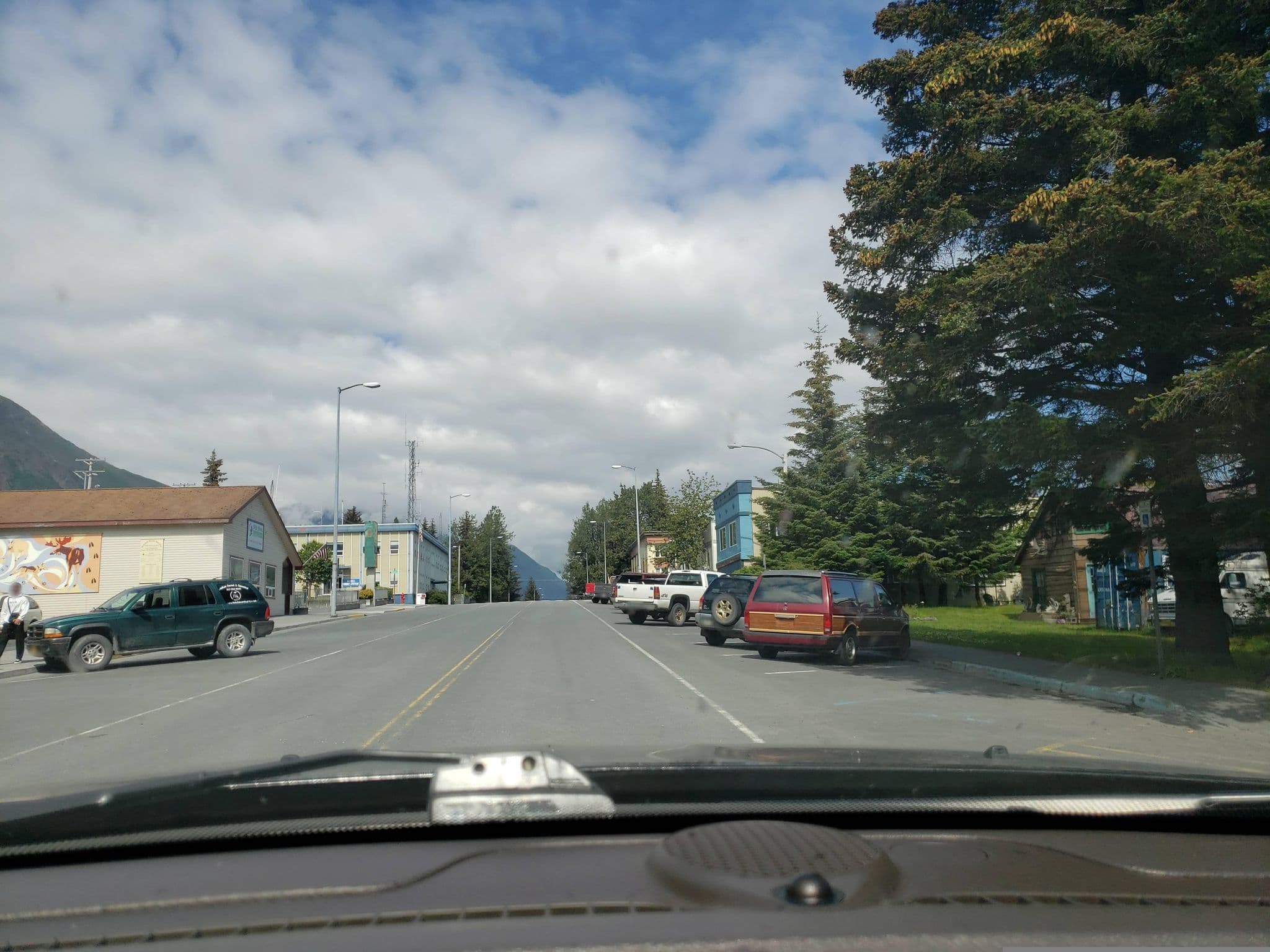 Street view near Hotel Seward, Bear Creek — © guyutetube (CC BY-SA · Mapillary)
