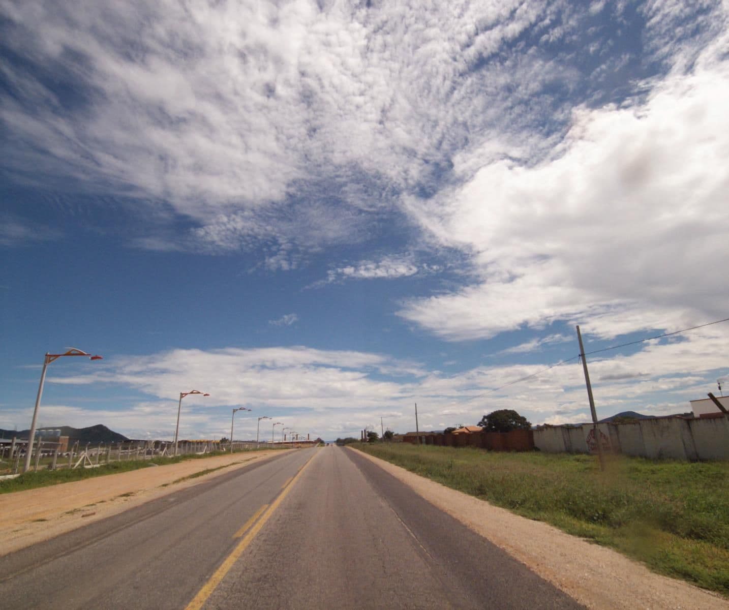 Street view near Kitz Motel, Guanambi — © projevias (CC BY-SA · Mapillary)