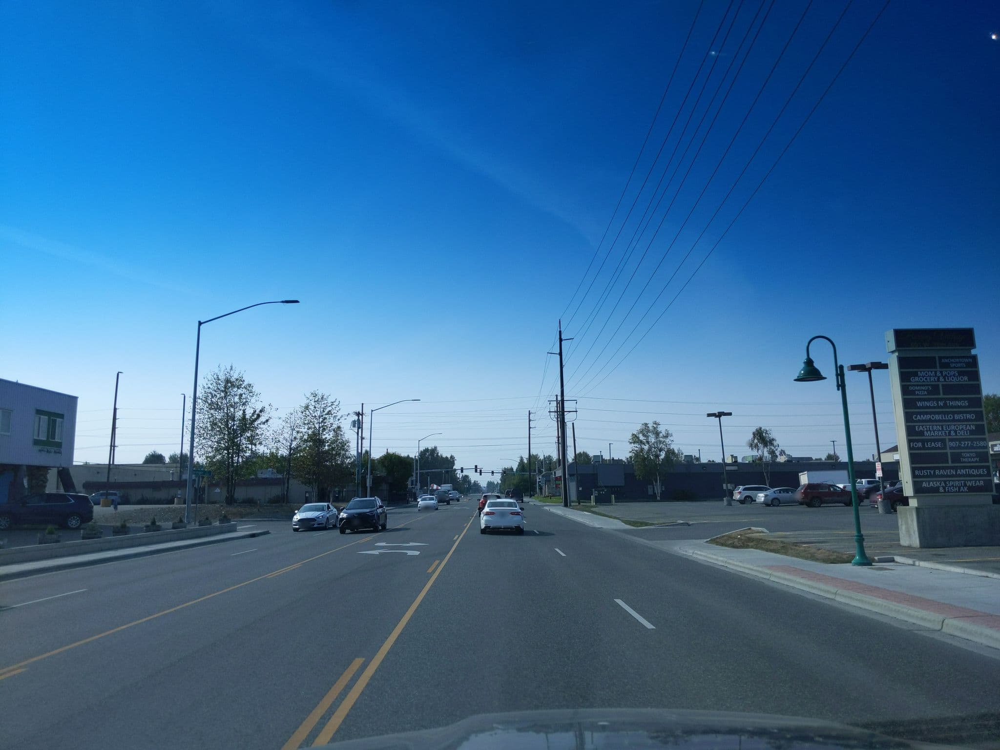 Street view near Qupqugiaq Inn, Anchorage — © akmapper01 (CC BY-SA · Mapillary)