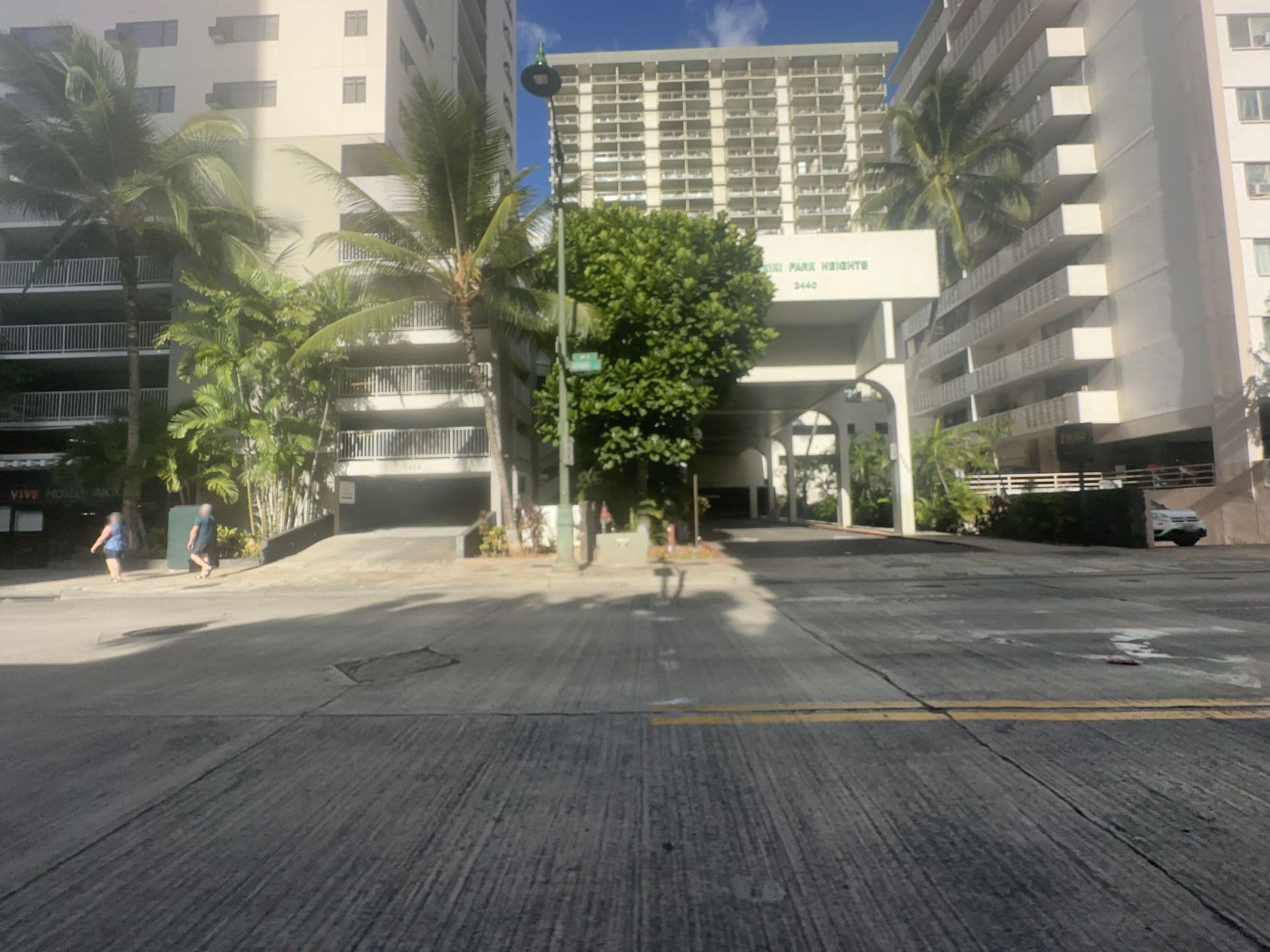 Street view near Vive Hotel Waikiki, Diamond Head / Kapahulu / Saint Louis Heights — © quickness805 (CC BY-SA · Mapillary)