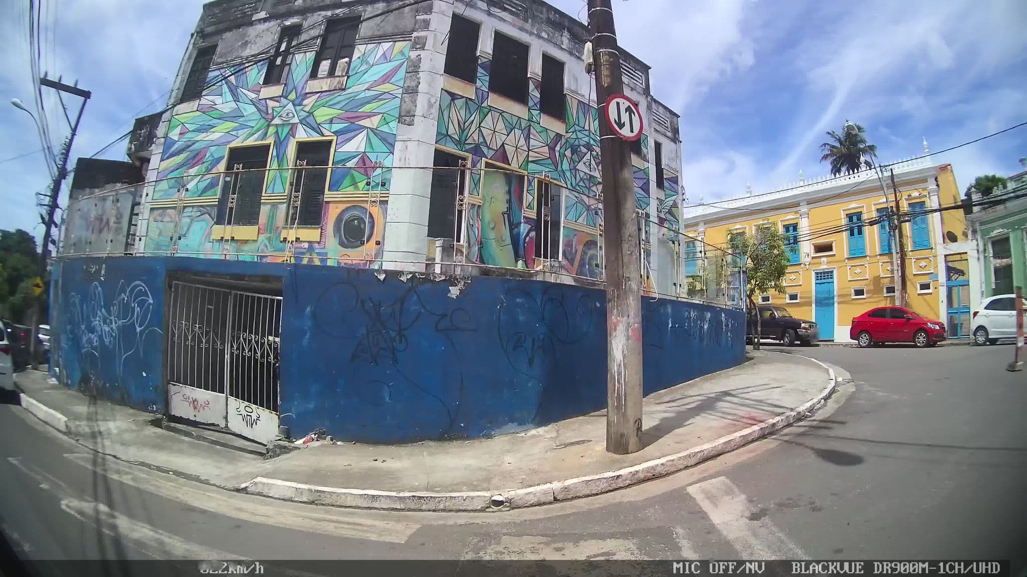 Street view near Torre da Curva - Guesthouse and BTC Exchange, Salvador