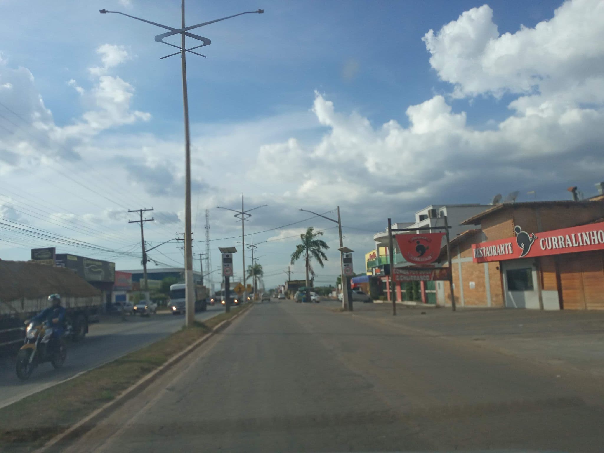 Street view near Marrie Palace Hotel, Itaberaí — © marcos_medeiros (CC BY-SA · Mapillary)