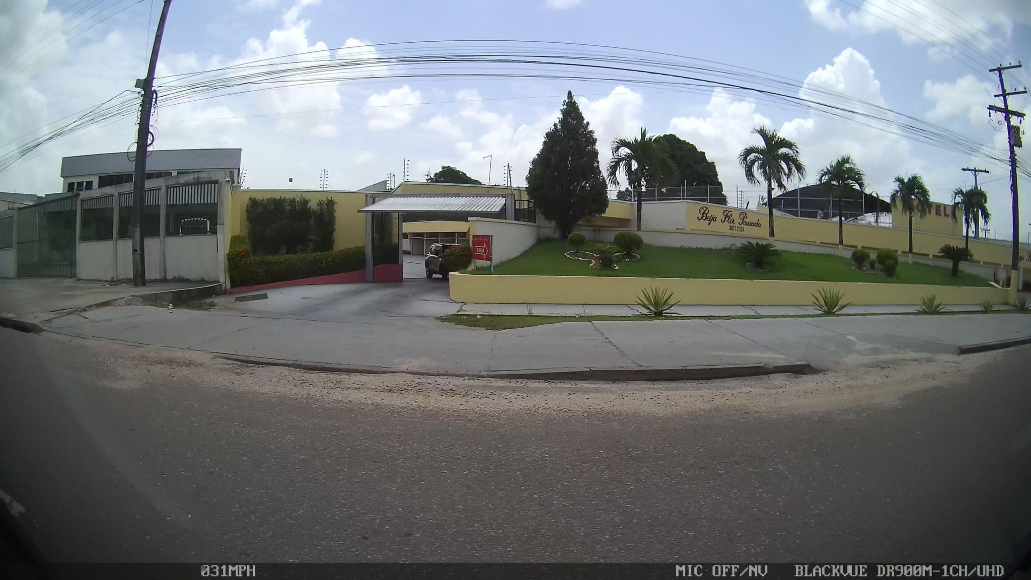Street view near Beija Flor Pousada, Manaus — © kaart_1 (CC BY-SA · Mapillary)