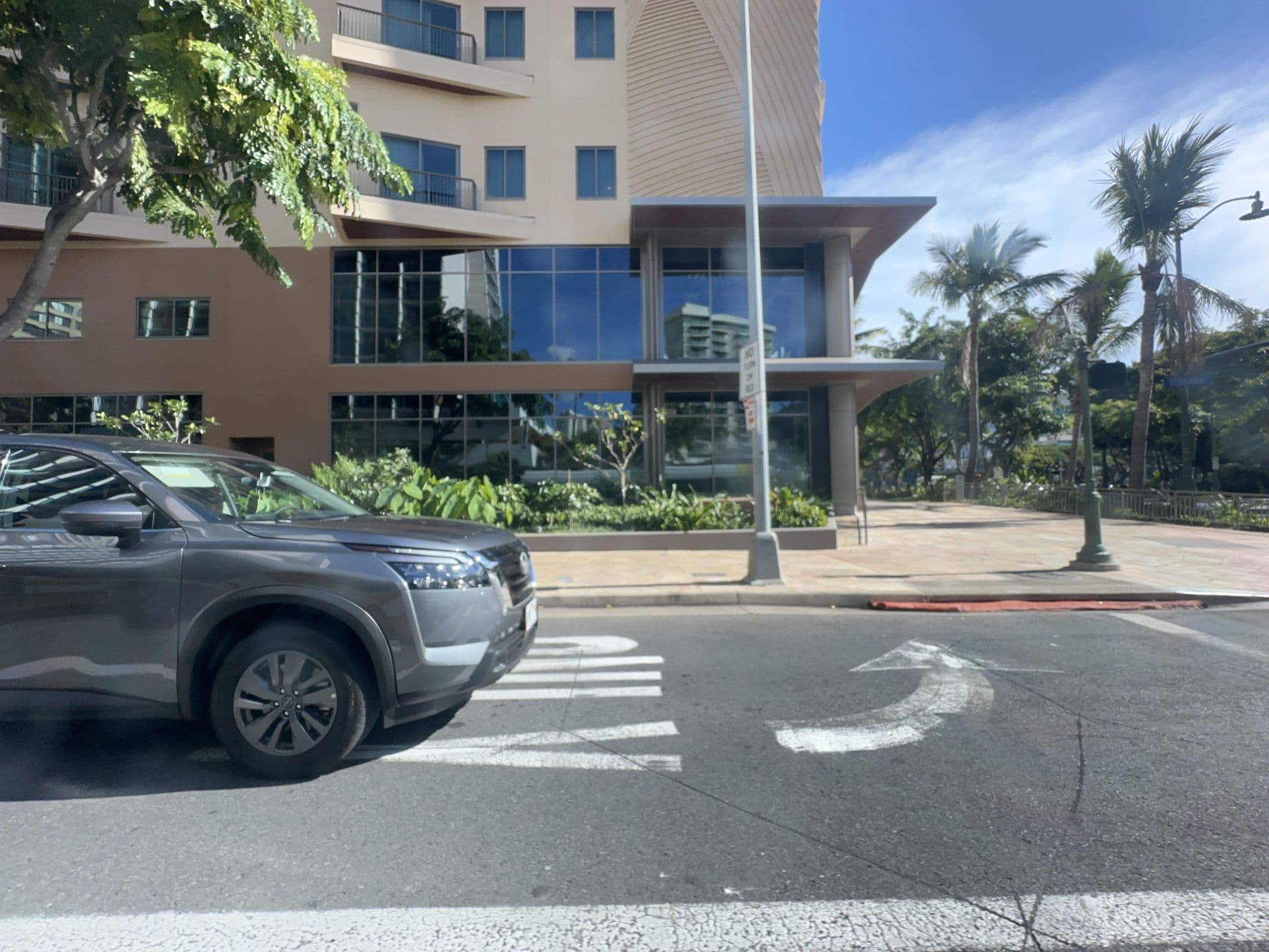 Street view near Marriott Vacation Club, Waikīkī — © quickness805 (CC BY-SA · Mapillary)