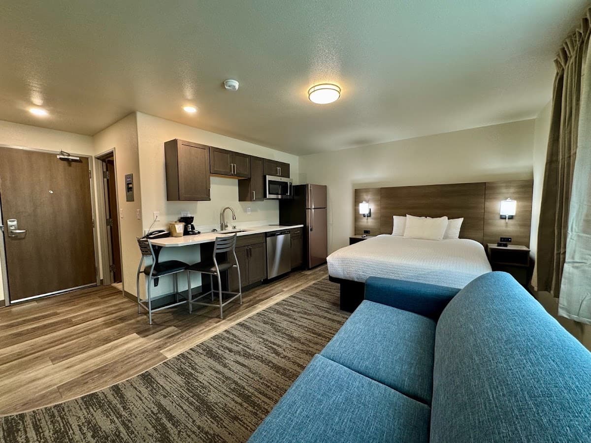 Alaska's Select Inn Hotel, Hotel in Lakes