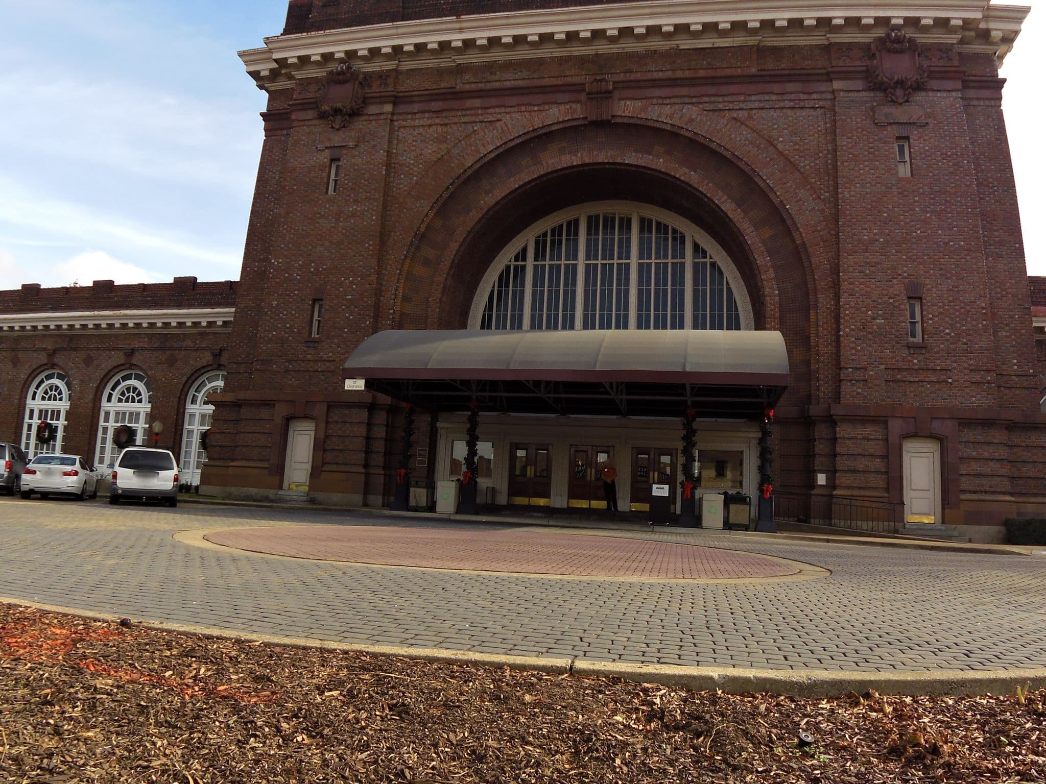 Street view near Chattanooga Choo Choo, Chattanooga — © allen (CC BY-SA · Mapillary)