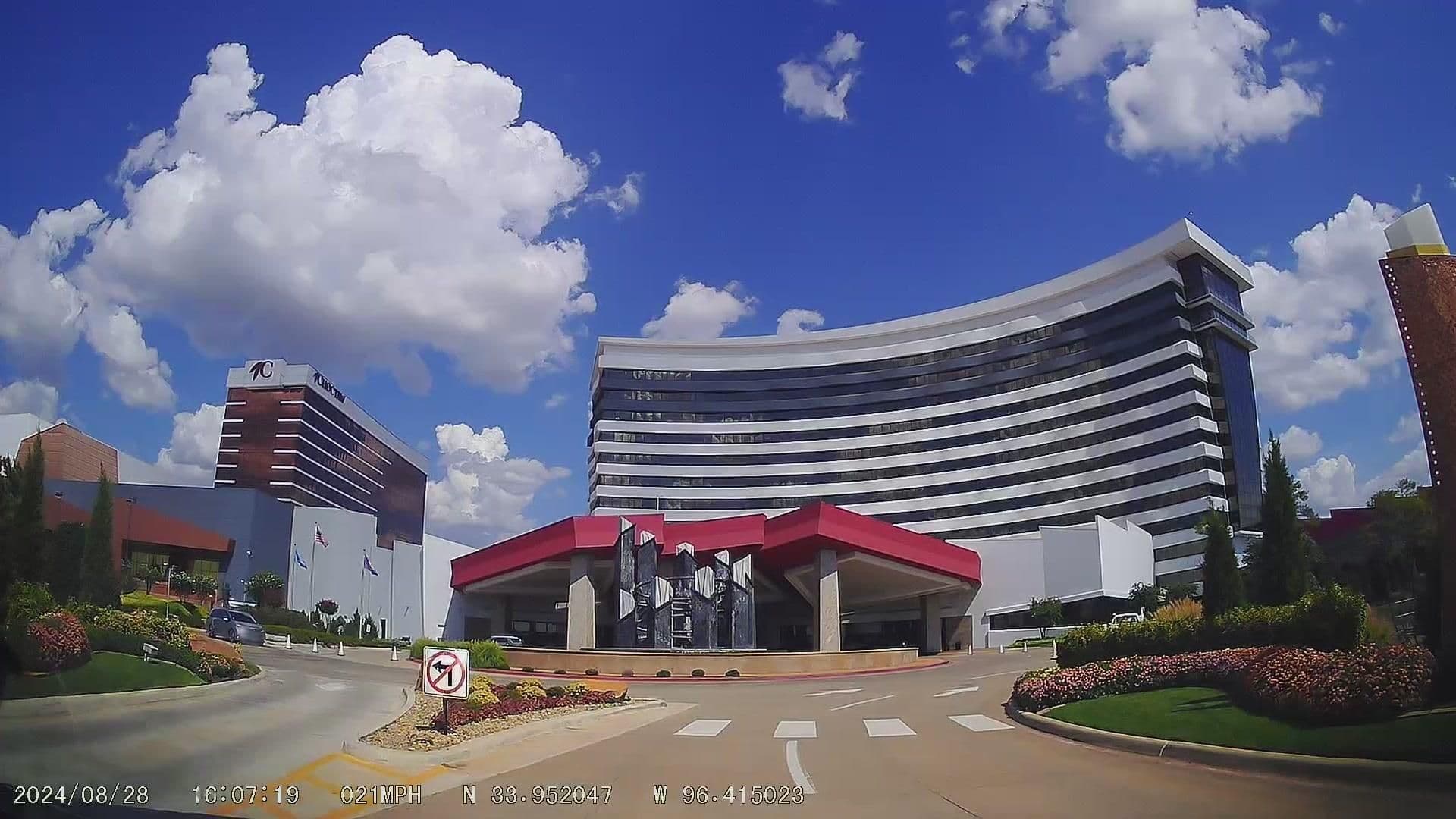Street view near Choctaw Inn, Durant — © raveneye (CC BY-SA · Mapillary)