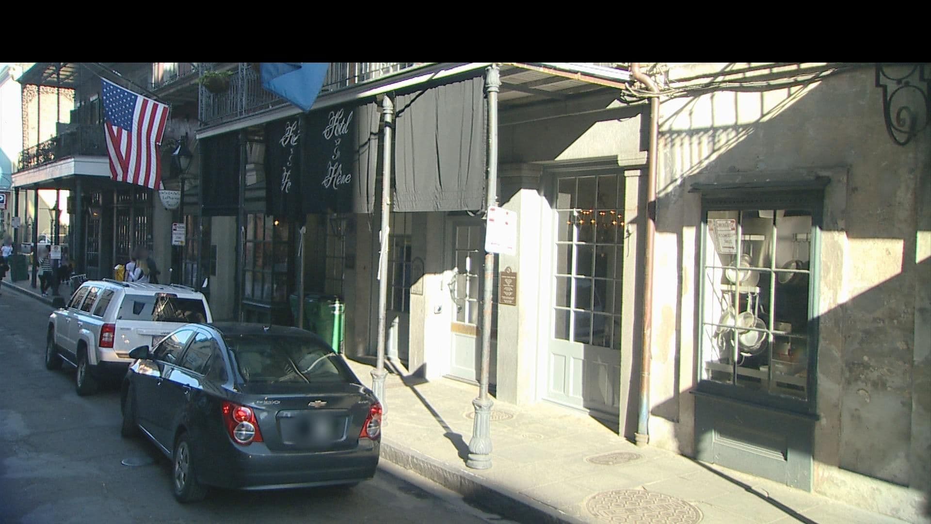 Street view near Hotel Sainte Hélène, New Orleans