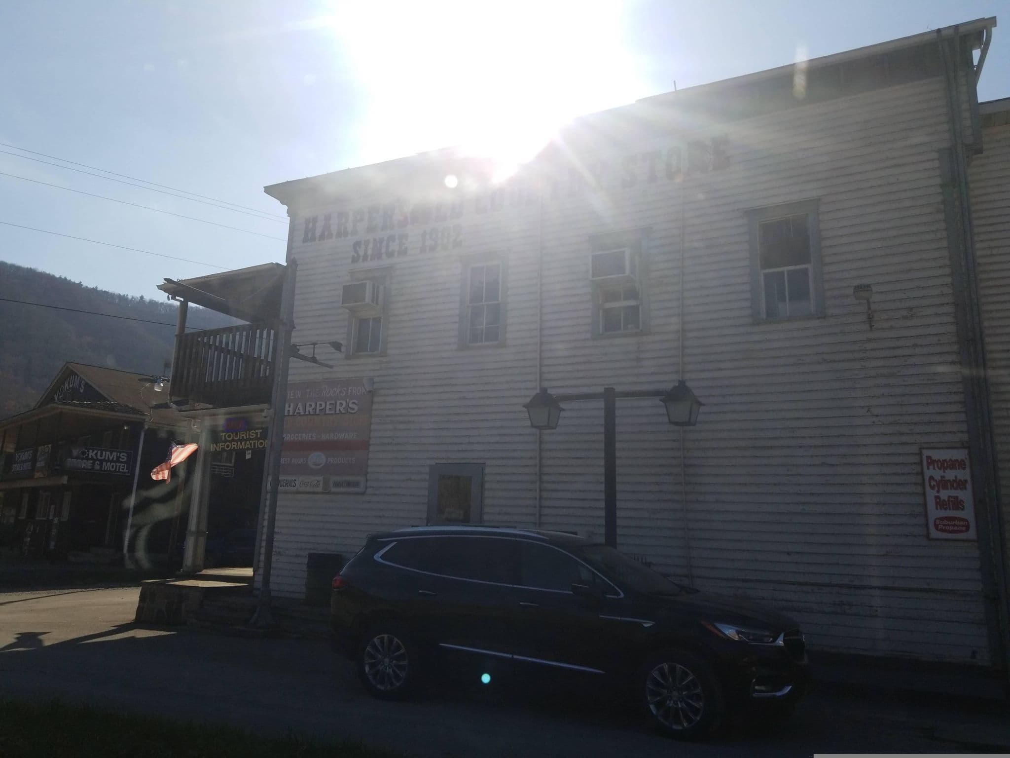 Street view near Yokum's Motel, Elkins — © DrivingRoundTown (CC BY-SA · Mapillary)