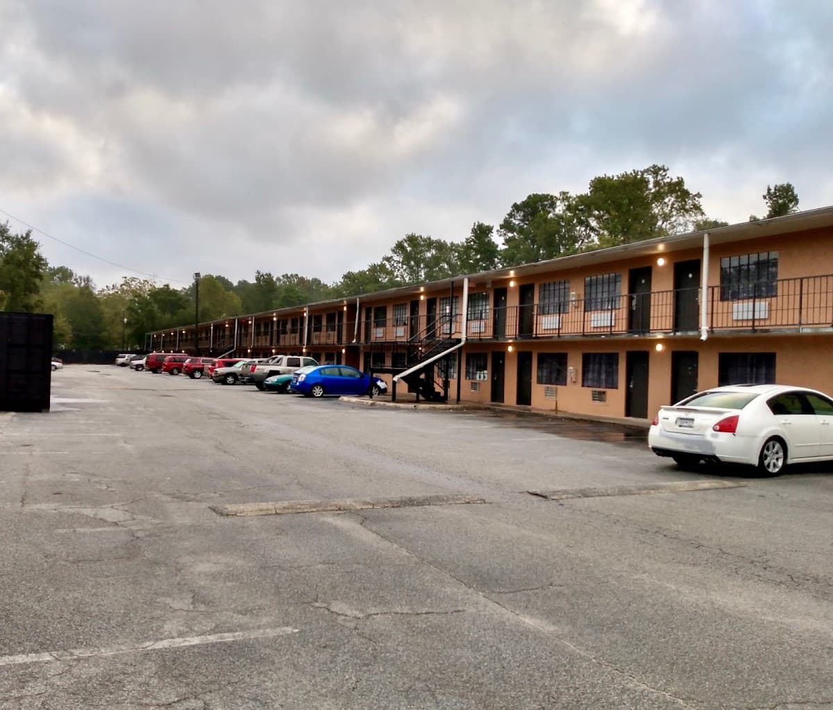 Economy Inn and Suites, Motel in Hanahan