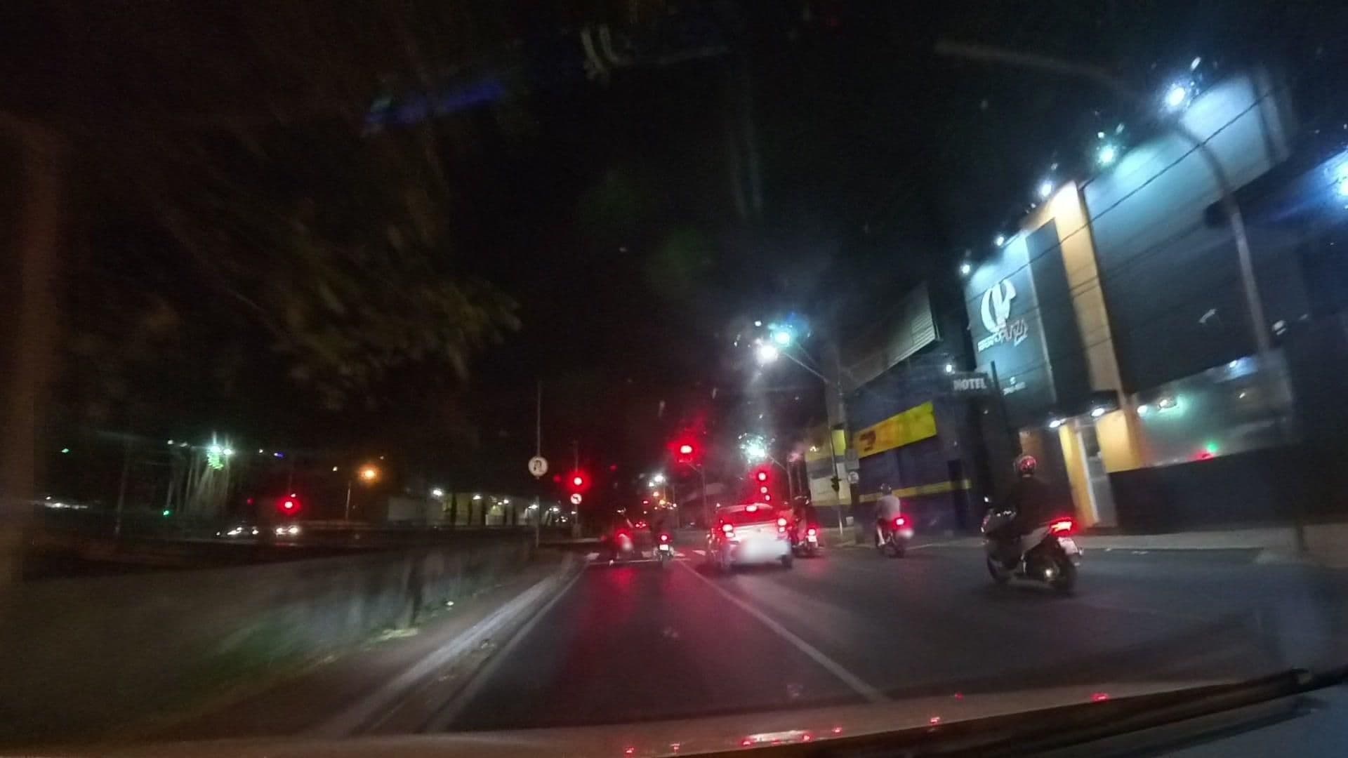 Street view near Hotel Ribeirão Plaza, Ribeirão Preto — © vicpaulini (CC BY-SA · Mapillary)