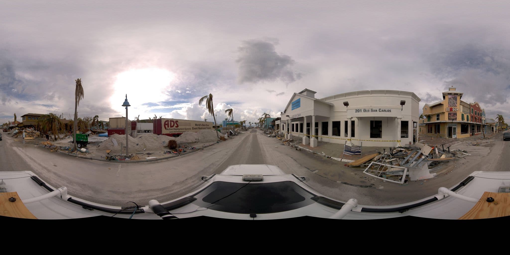 Street view near Shipwreck Motel, Fort Myers Beach — © Sitetour (CC BY-SA · Mapillary)