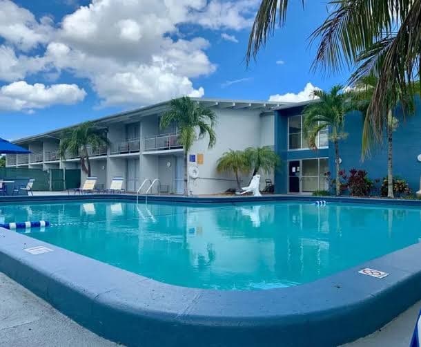 Hollywood Gateway Inn, Serviced Apartment in West Hollywood