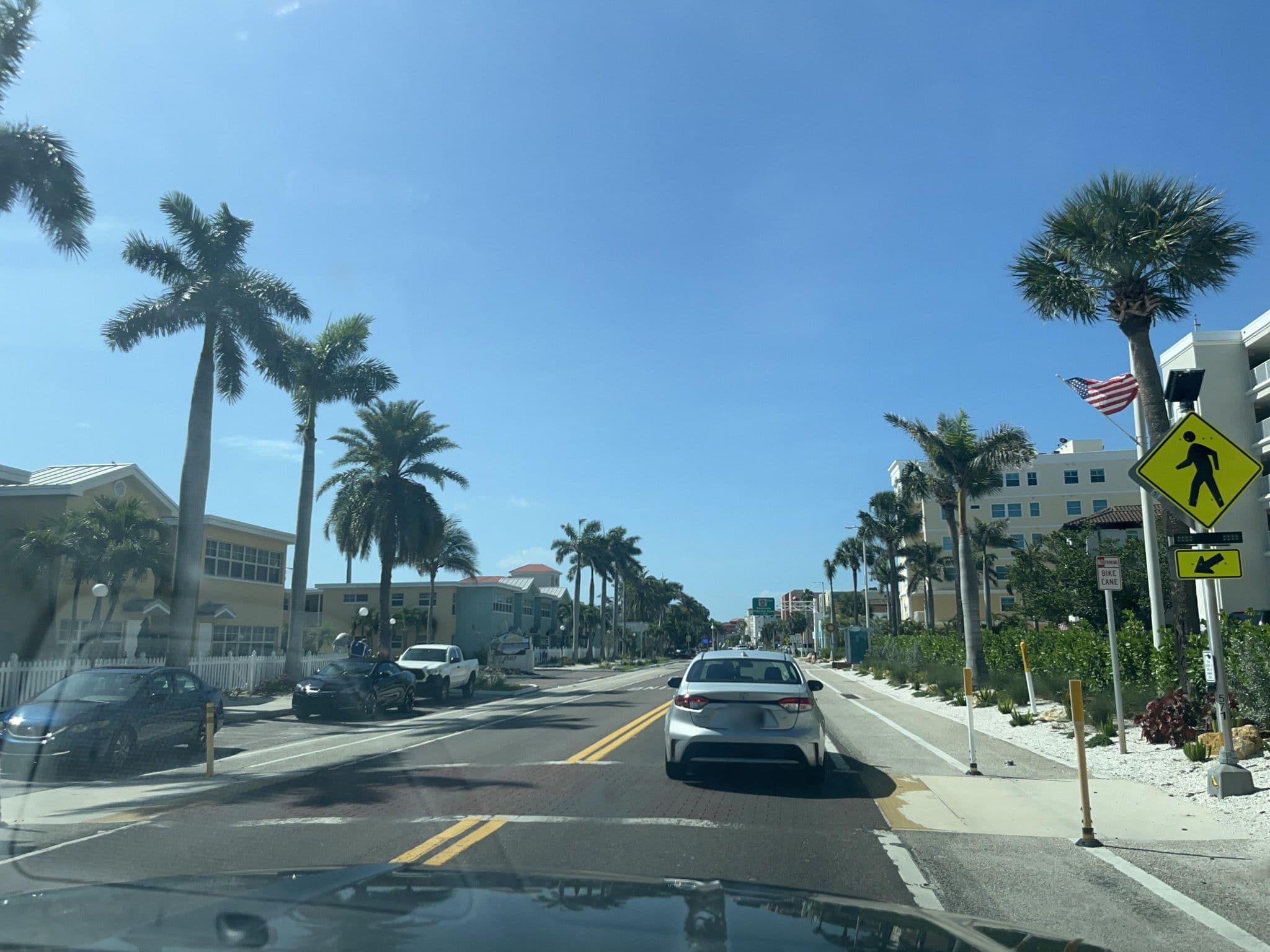 Street view near DEPARTAMENTO INDIAN ROCKS, Indian Shores — © DriveWithHoang (CC BY-SA · Mapillary)
