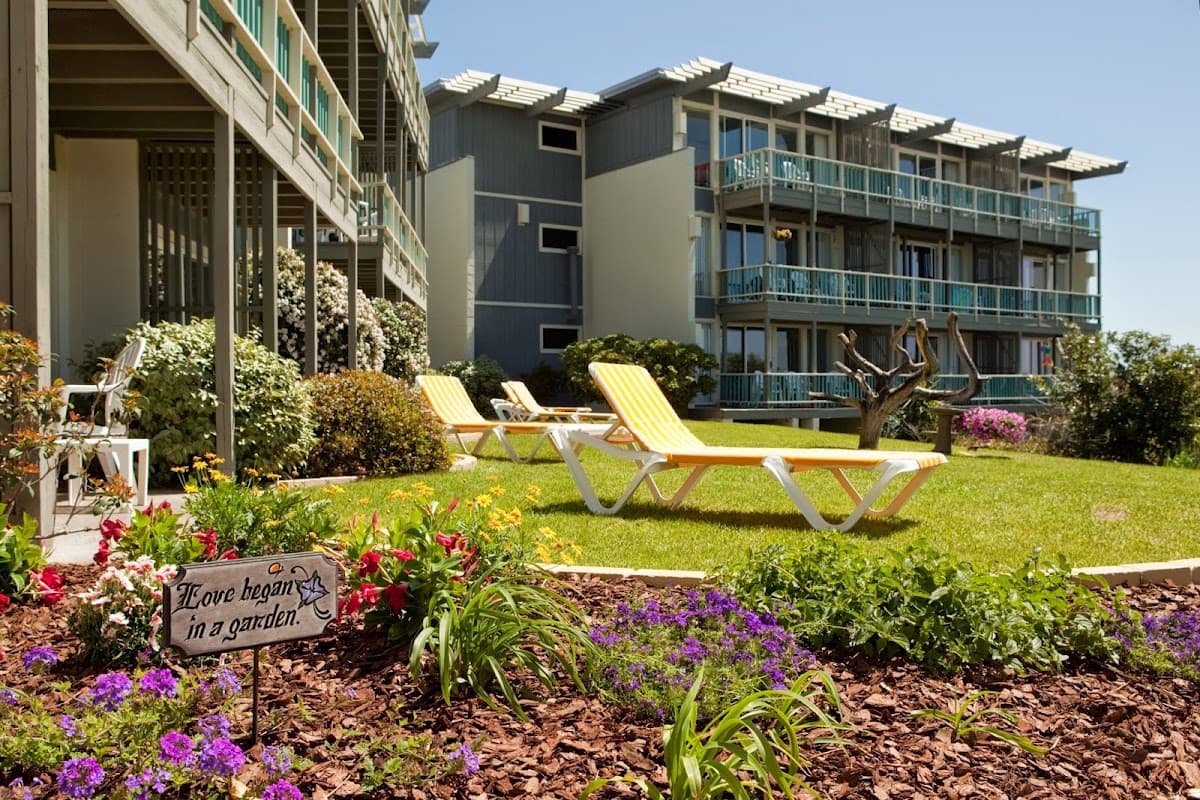 Atlantis Lodge, Hotel in Pine Knoll Shores