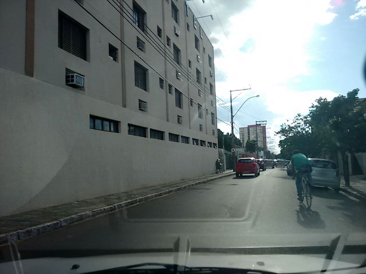 Street view near Parisi Hotel, São Carlos — © naoliv (CC BY-SA · Mapillary)