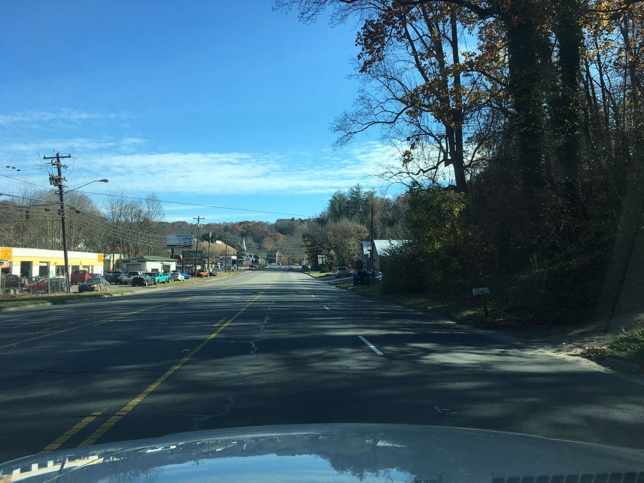 Street view near Budget Inn, West Marion — © i_drive_alot (CC BY-SA · Mapillary)