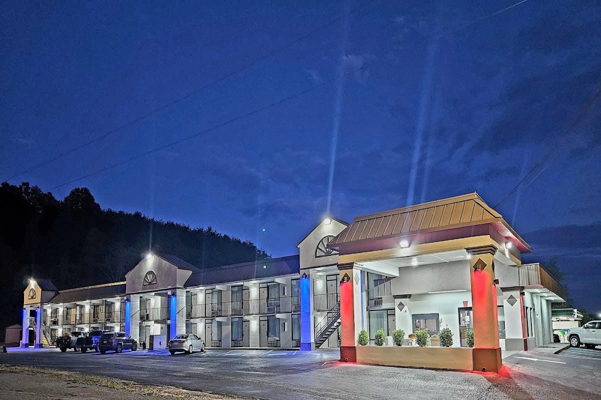 Super 8 by Wyndham Marion NC, Motel in West Marion