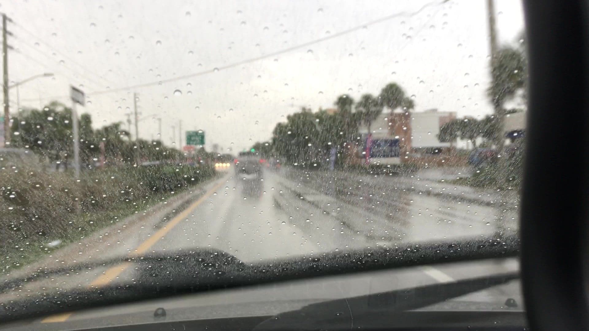 Street view near Parkway Motel, Fort Pierce — © lvl5 (CC BY-SA · Mapillary)