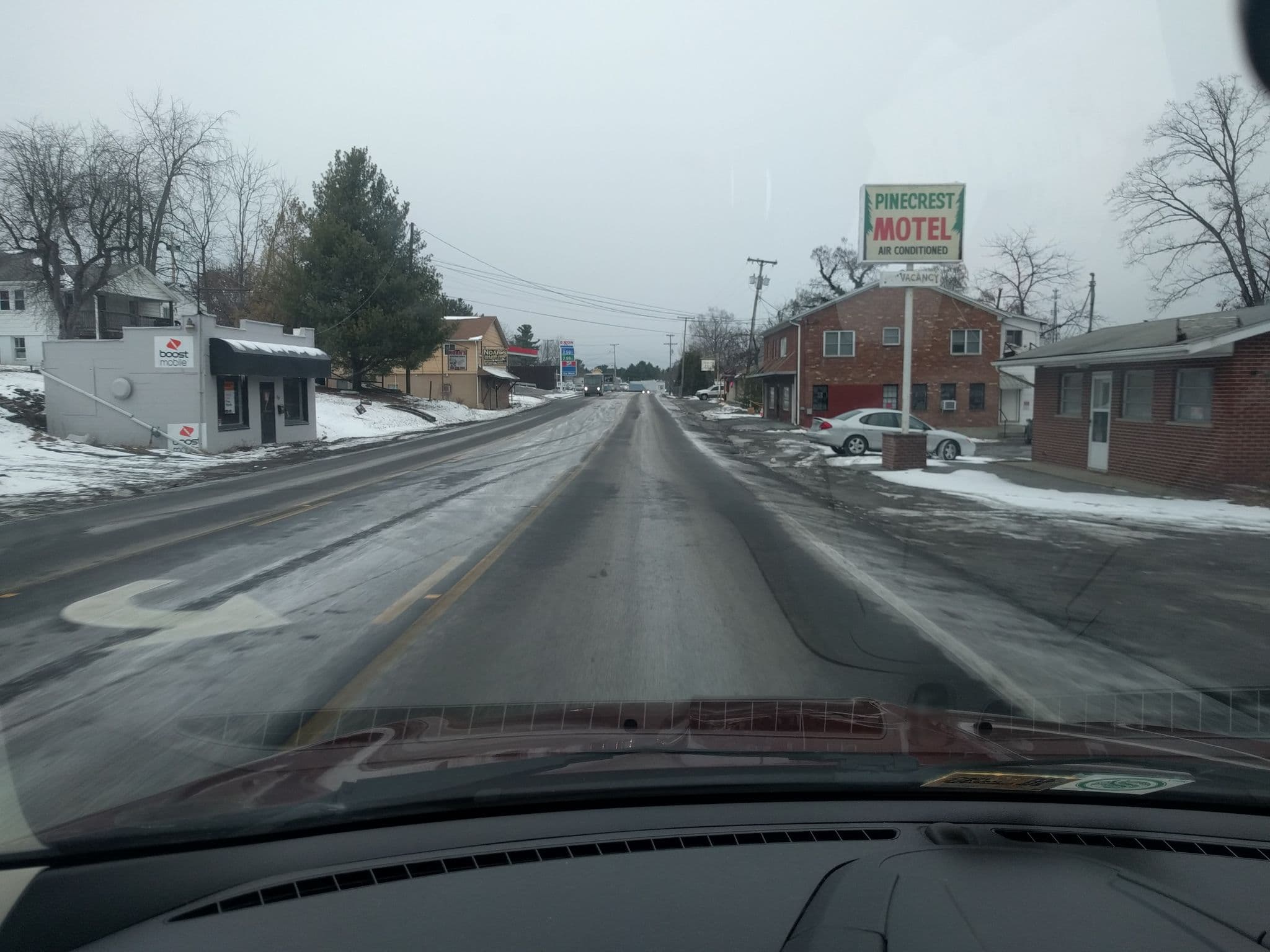 Street view near Pinecrest Motel, Beckley — © kwrigh01 (CC BY-SA · Mapillary)