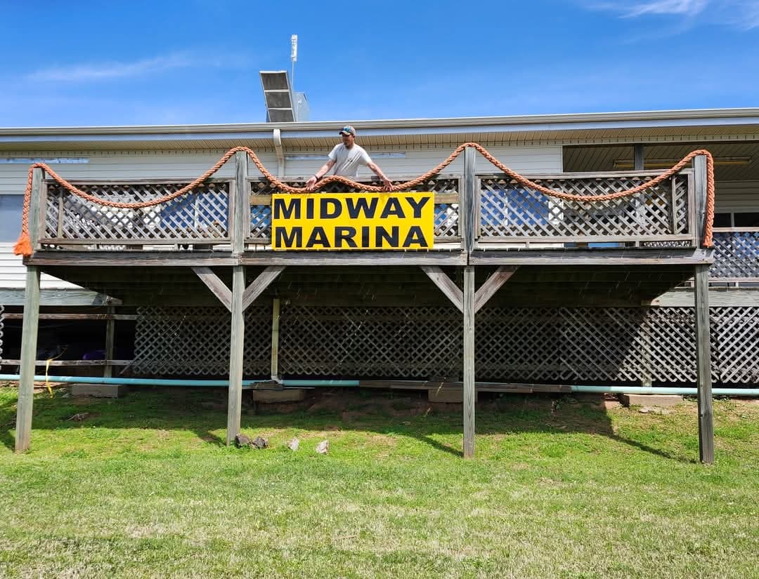 Midway RV Park & Marina, Caravan Park in Vienna Bend