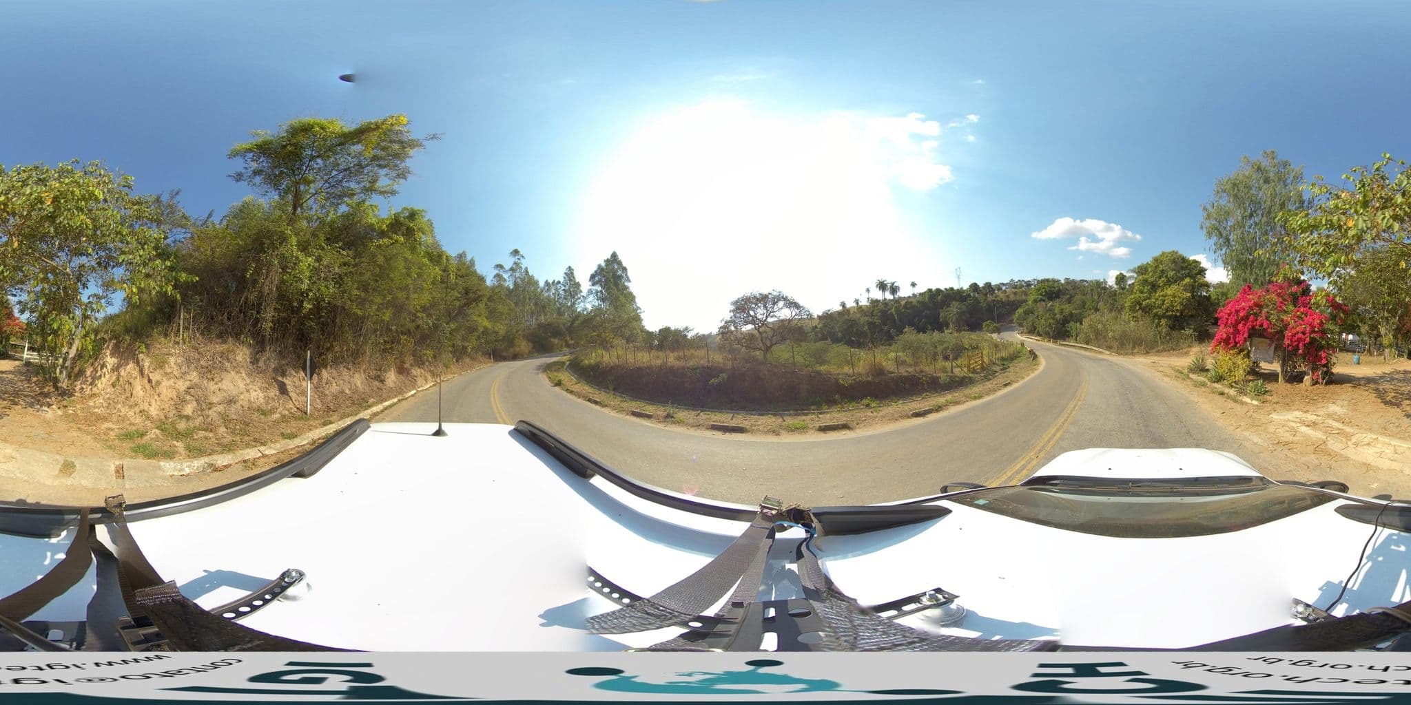 Street view near Chalés e Pousada Venda de Cima, Bom Jesus do Amparo — © guigandra (CC BY-SA · Mapillary)