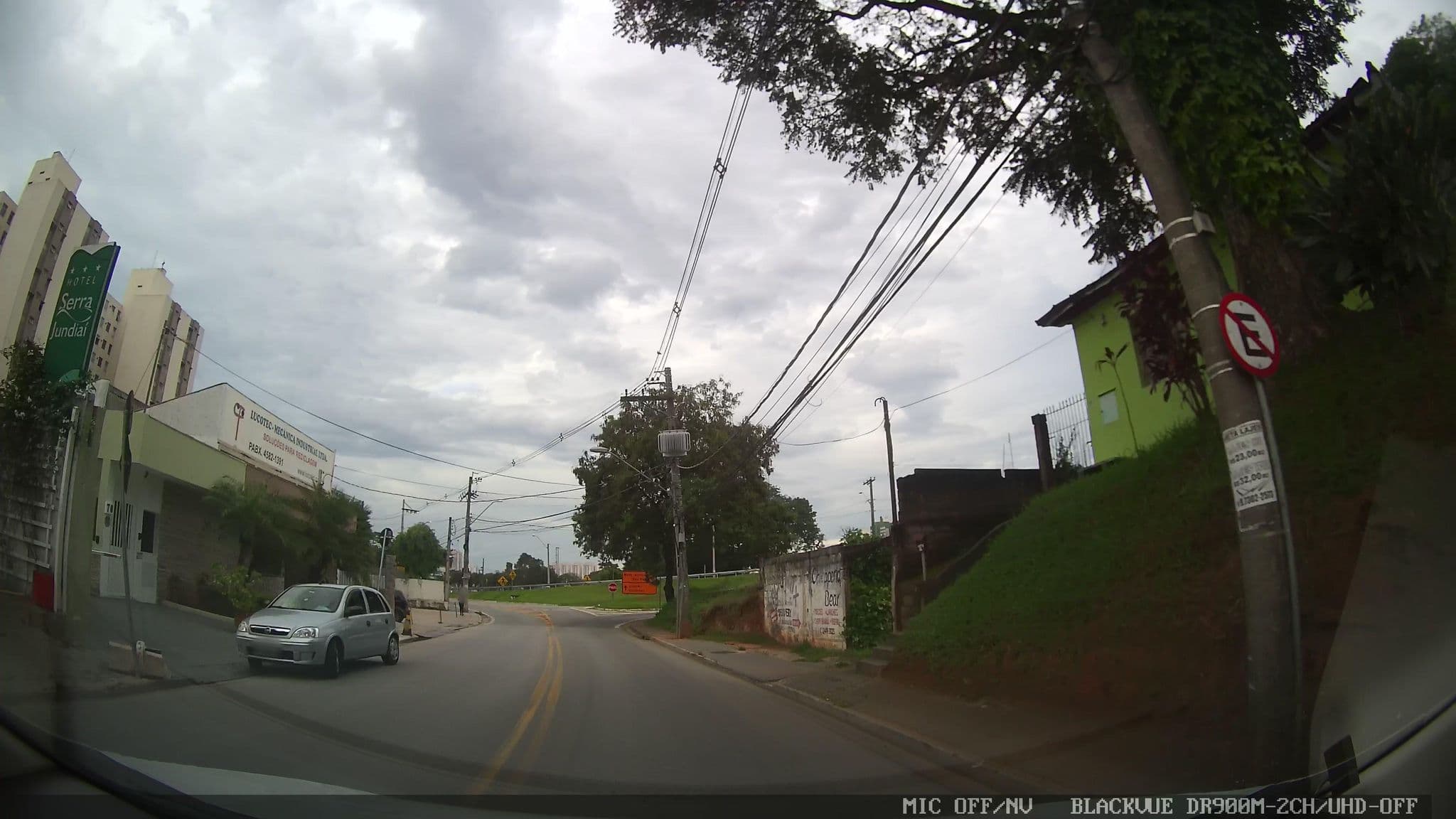 Street view near Hotel Serra Verde, Jundiaí — © marciosampaio (CC BY-SA · Mapillary)