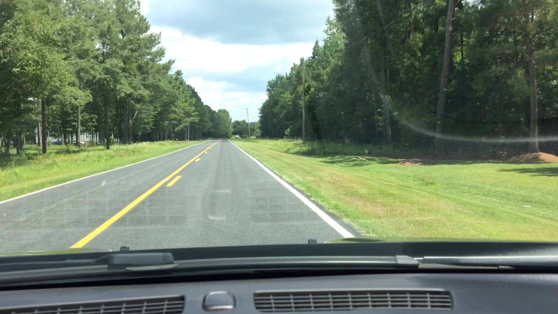 Street view near Keech's Kampground, River Road — © lvl5 (CC BY-SA · Mapillary)