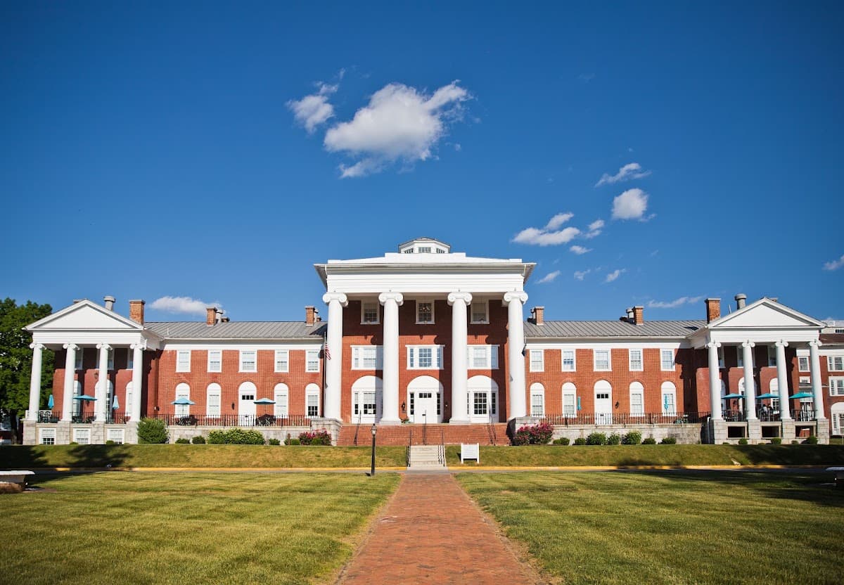 Blackburn Inn and Conference Center, Hotel in Staunton