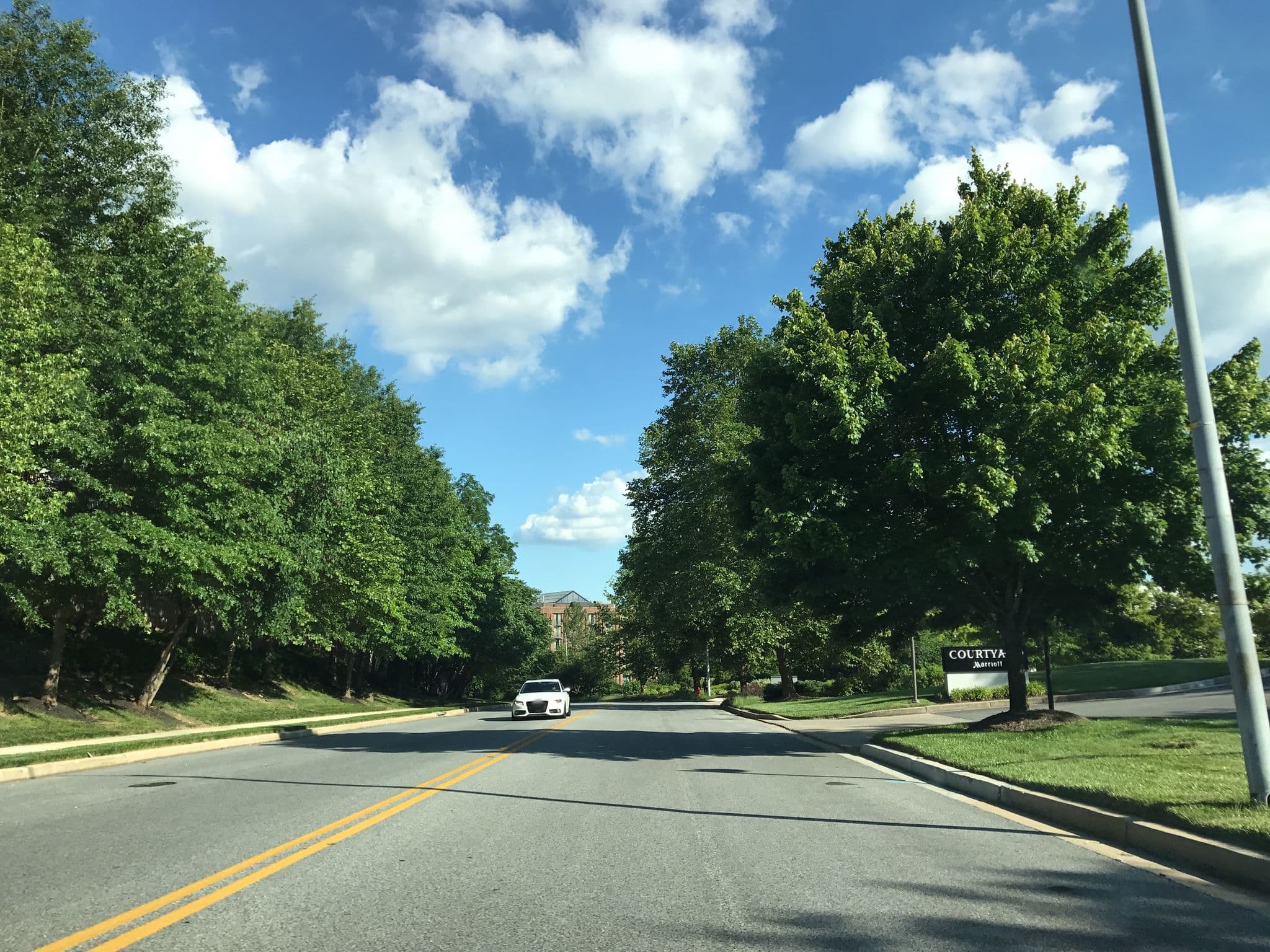 Street view near Courtyard, Hunt Valley — © mdroads (CC BY-SA · Mapillary)
