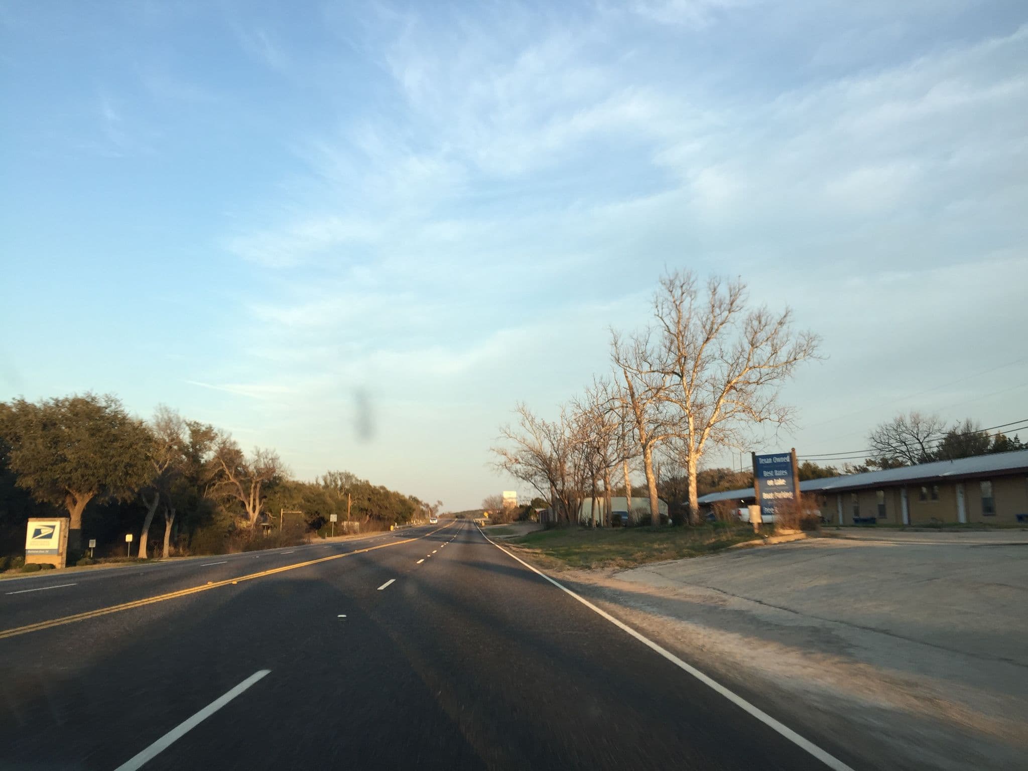 Street view near Hill Country Lodge, Buchanan Dam — © richlv (CC BY-SA · Mapillary)