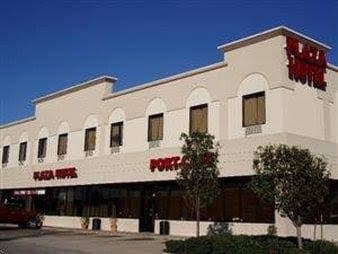 Plaza Hotel, Motel in La Porte