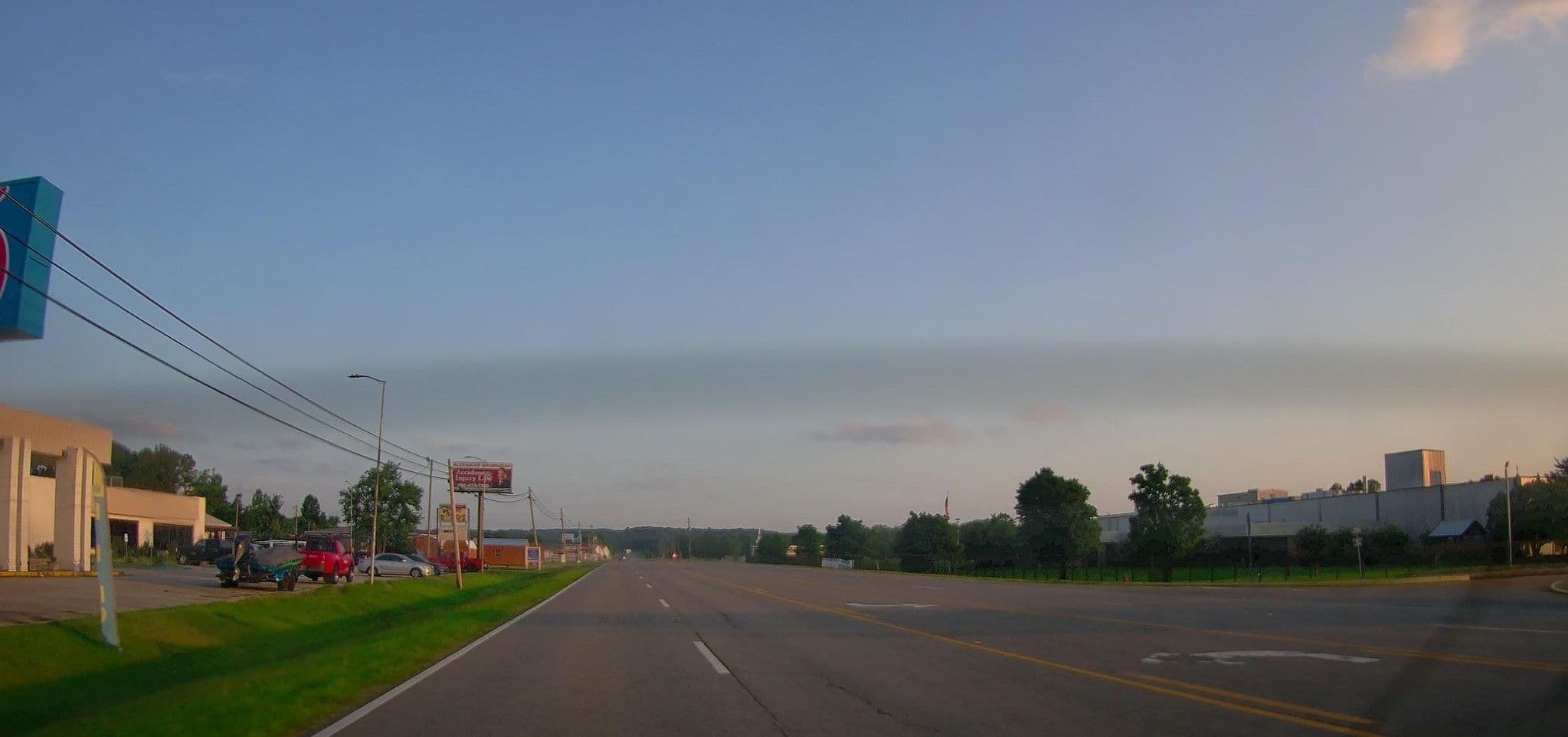 Street view near Americas Best Value Inn, Guin — © lordsutch (CC BY-SA · Mapillary)