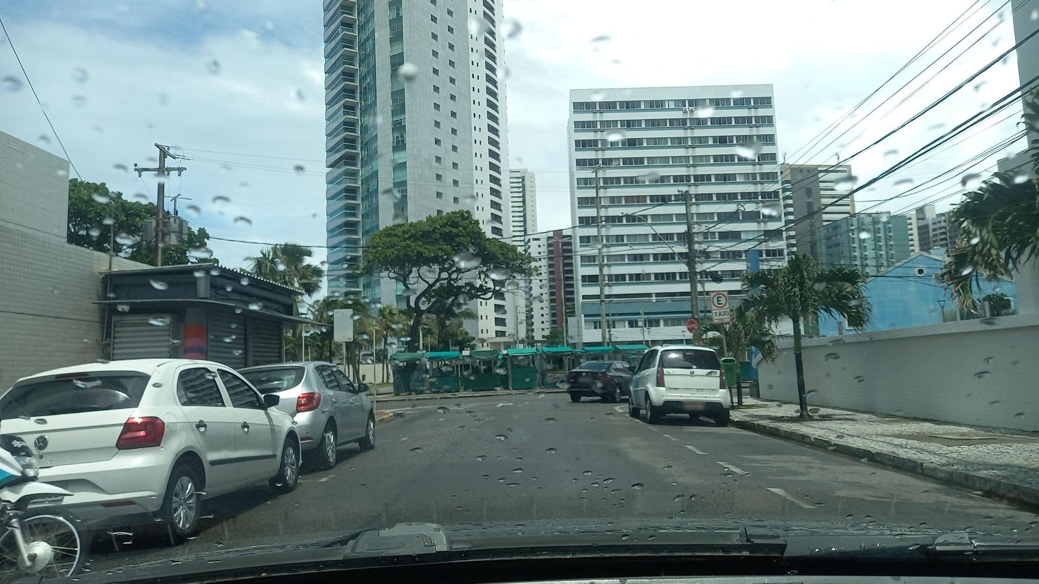 Street view near Park Hotel, Recife — © Kaart_Local (CC BY-SA · Mapillary)