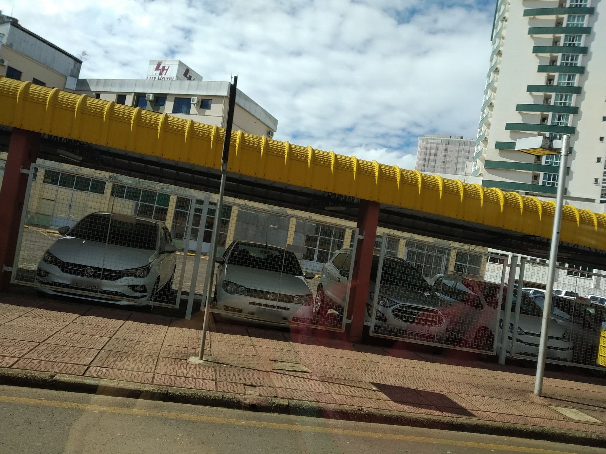 Street view near Hotel Regente, Pato Branco — © kvestena (CC BY-SA · Mapillary)