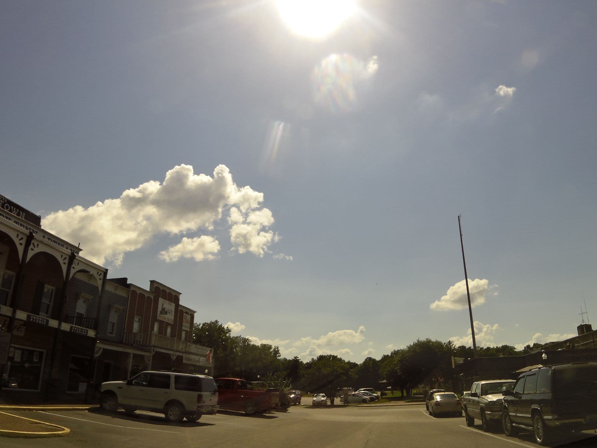 Street view near airbnb in The Village, Three Way — © allen (CC BY-SA · Mapillary)