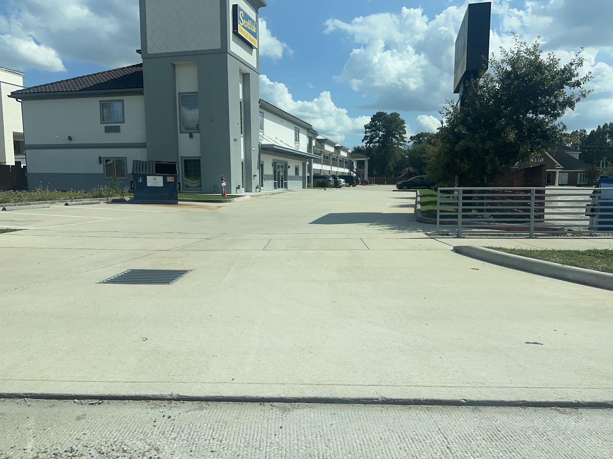 Street view near Scottish Inn, Atascocita — © carto-grapher (CC BY-SA · Mapillary)