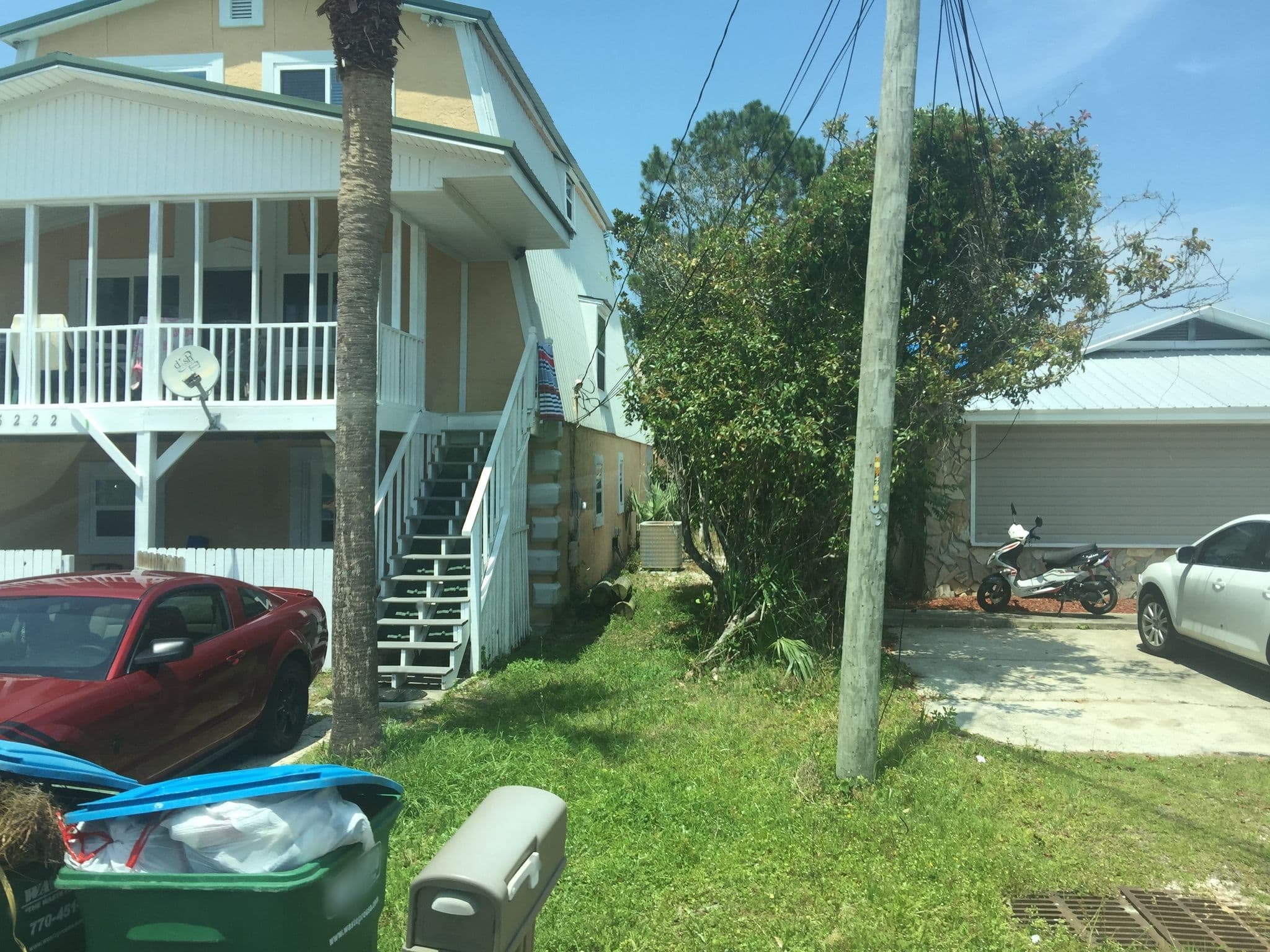 Street view near Hilltop House AirBnB, 6216 Hilltop Avenue, Panama City Beach, FL 32408, Lower Grand Lagoon — © xswzaq (CC BY-SA · Mapillary)
